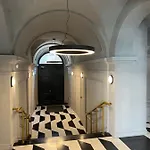Luxe In Center With Free Parking Daire