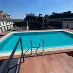 Luxe In Center With Free Parking Daire