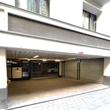Apartmán Luxe With Pool, Parking & Ac Budapešť