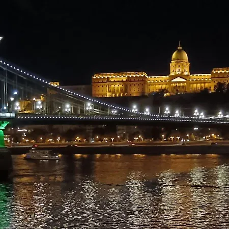 Luxe With Pool, Parking & Ac Budapesta