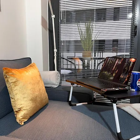 Luxe In Center With Free Parking