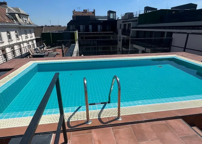 Luxe In Center With Free Parking Apartament