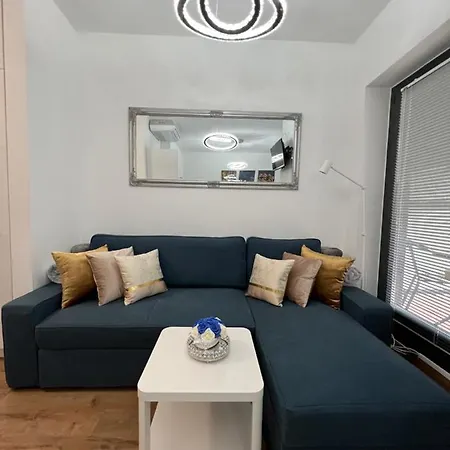 Luxe In Center With Free Parking * Budapest